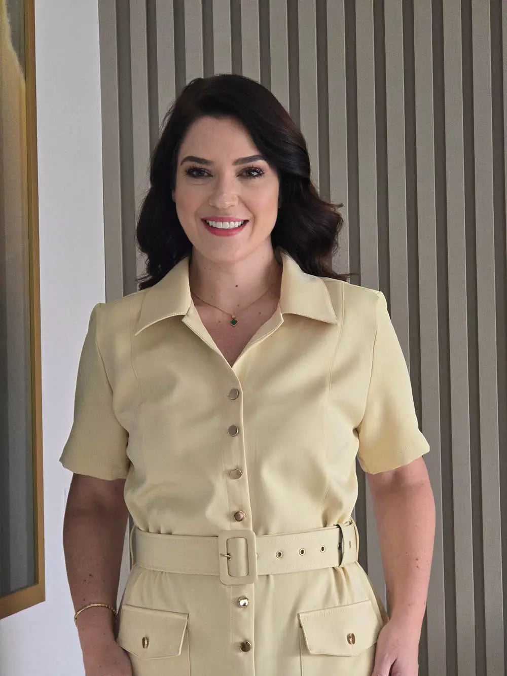 CHEMISE COM BOTÕES E CINTO