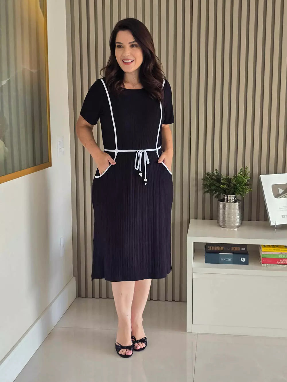 VESTIDO COMFY COM VIVOS